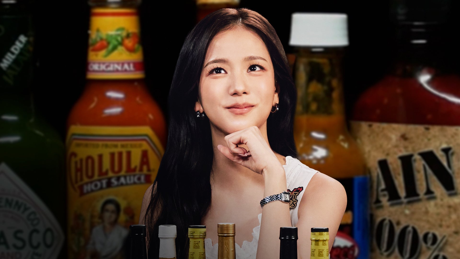 JISOO Is the Queen of Spice While Eating Spicy Wings