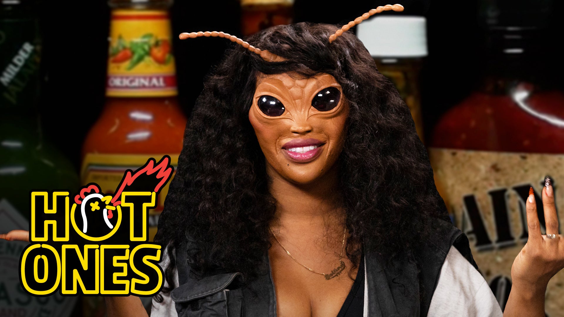 SZA Bugs Out While Eating Spicy Wings – FirstWeFeast